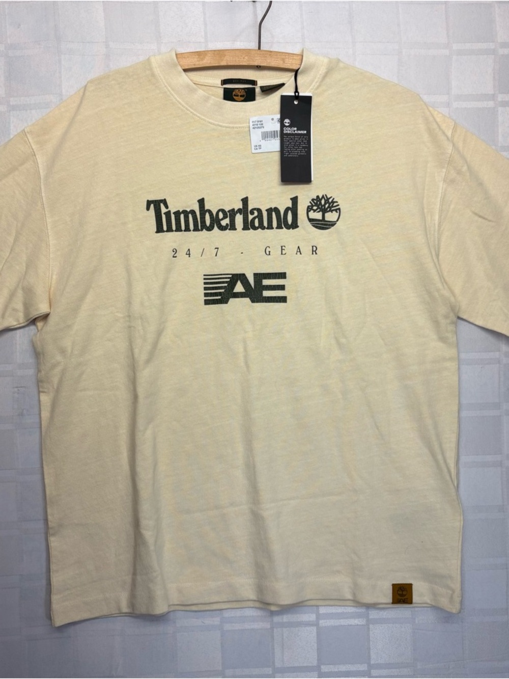 American Eagle Outfitters Short Sleeve Tee - Cream